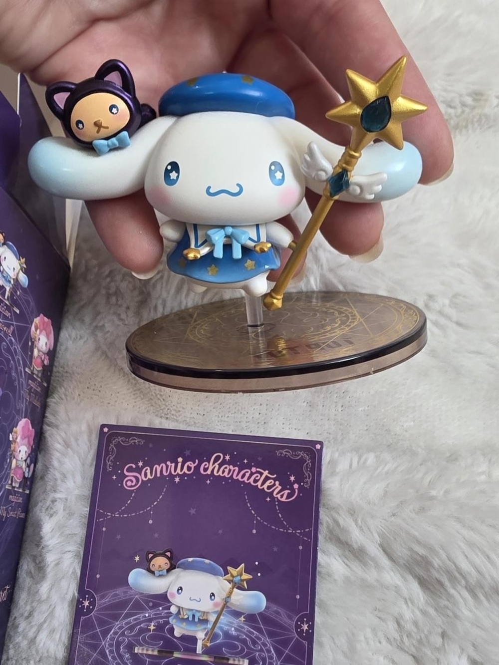 Sanrio Cinnamoroll Star Mage Figure - Blue, Gold & White